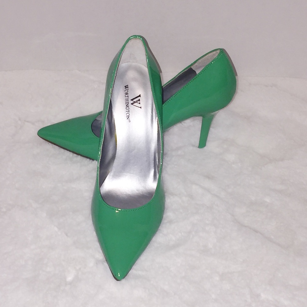 Green Worthington heels size 6M